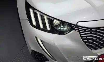 Peugeot 2008 2021 0.1 автомат (гидро), миниатюра 8