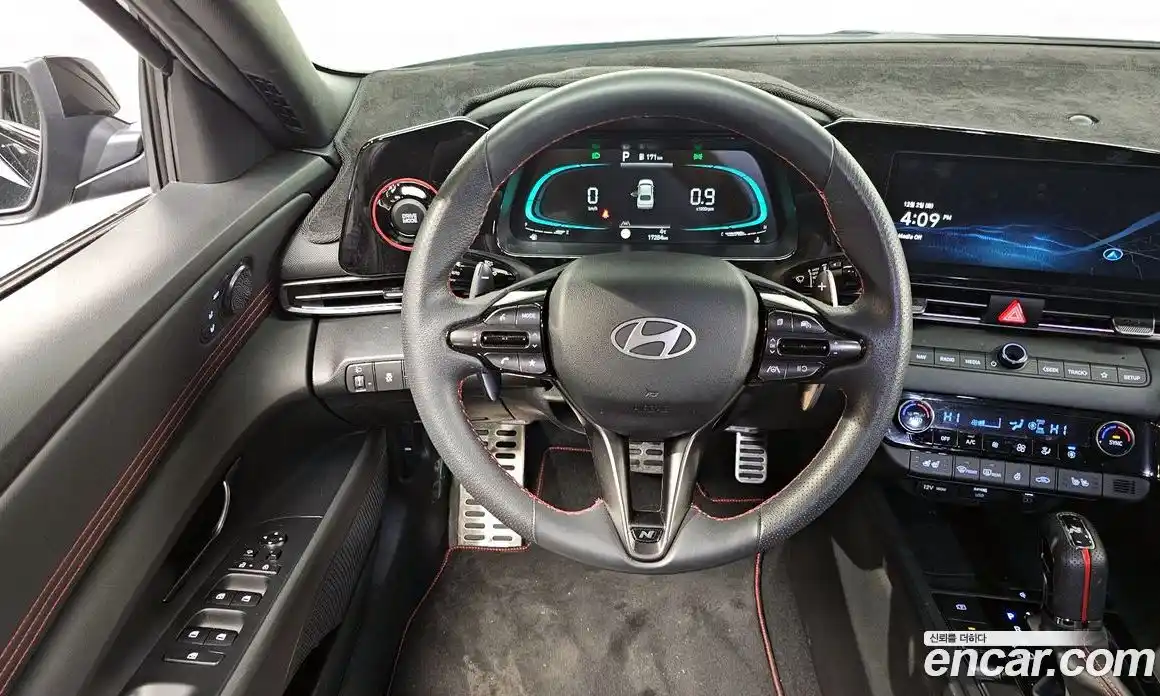 Hyundai Avante 2024 1.6 автомат (гидро), фото 13