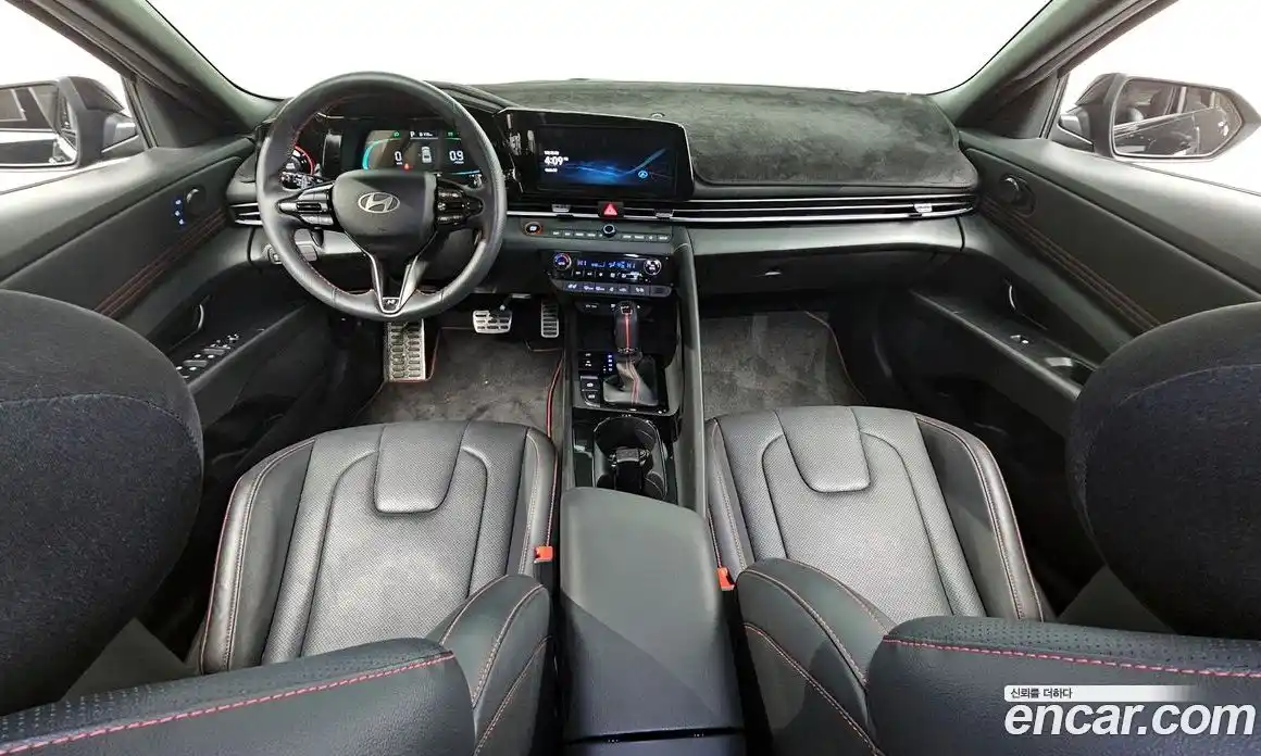 Hyundai Avante 2024 1.6 автомат (гидро), фото 7