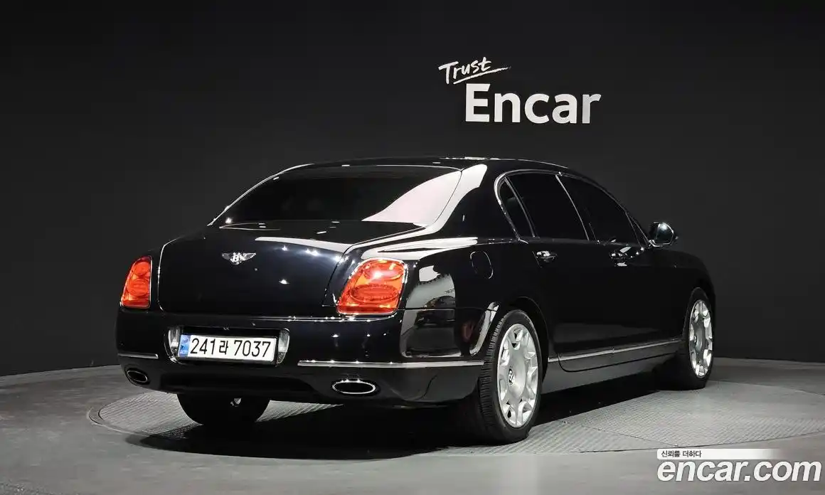 Bentley Flying Spur 2010 6.0 автомат (гидро), фото 2 Bentley Flying Spur 2010 6.0 автомат (гидро), фото 2