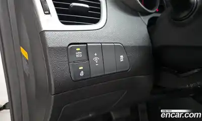 Hyundai Avante 2015 1.6 автомат (гидро), миниатюра 12