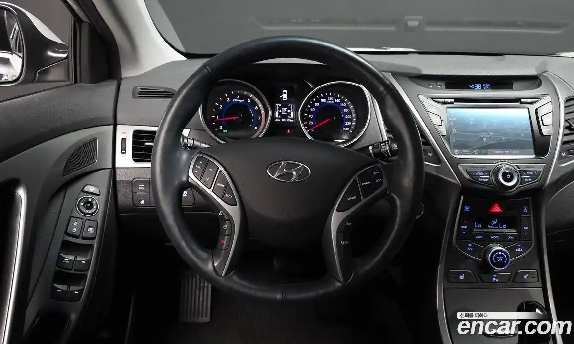 Hyundai Avante 2015 1.6 автомат (гидро), фото 13