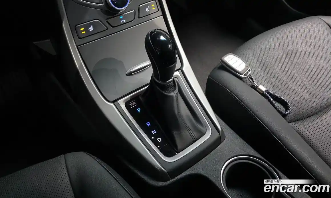Hyundai Avante 2015 1.6 автомат (гидро), фото 9
