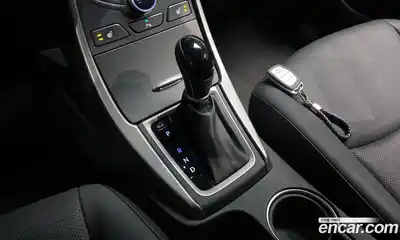 Hyundai Avante 2015 1.6 автомат (гидро), миниатюра 9