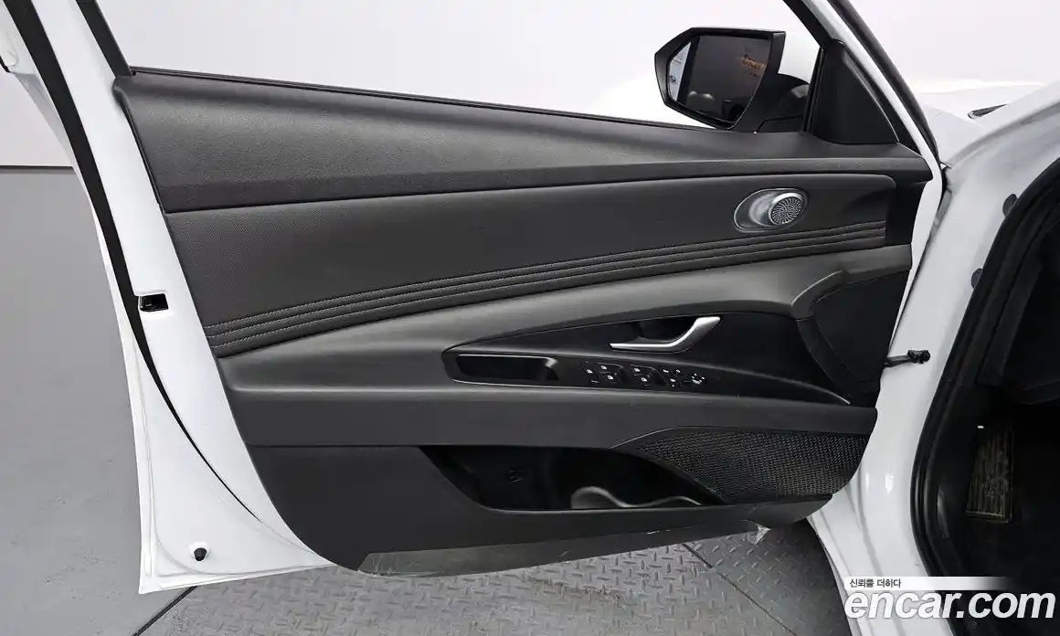 Hyundai Avante 2025 1.6 автомат (гидро), фото 14