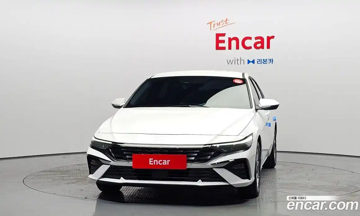 Hyundai Avante 2025 1.6 автомат (гидро), фото 3