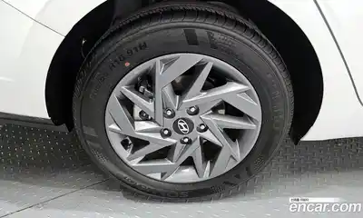 Hyundai Avante 2025 1.6 автомат (гидро), миниатюра 5