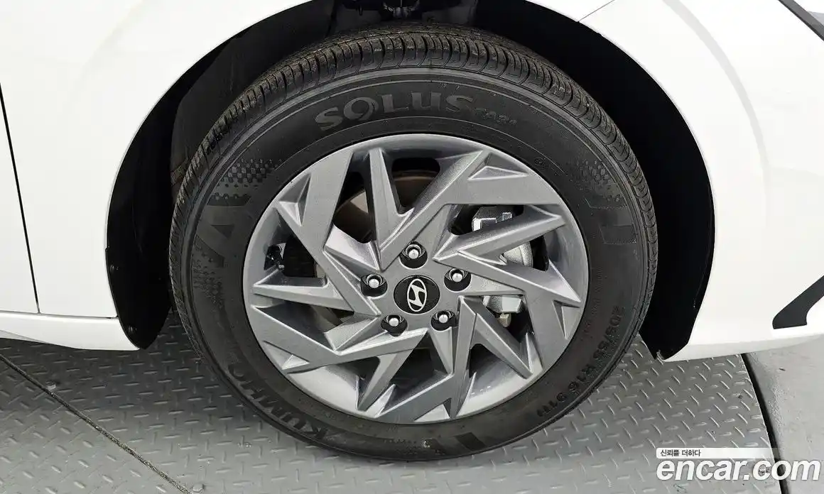 Hyundai Avante 2025 1.6 автомат (гидро), фото 7