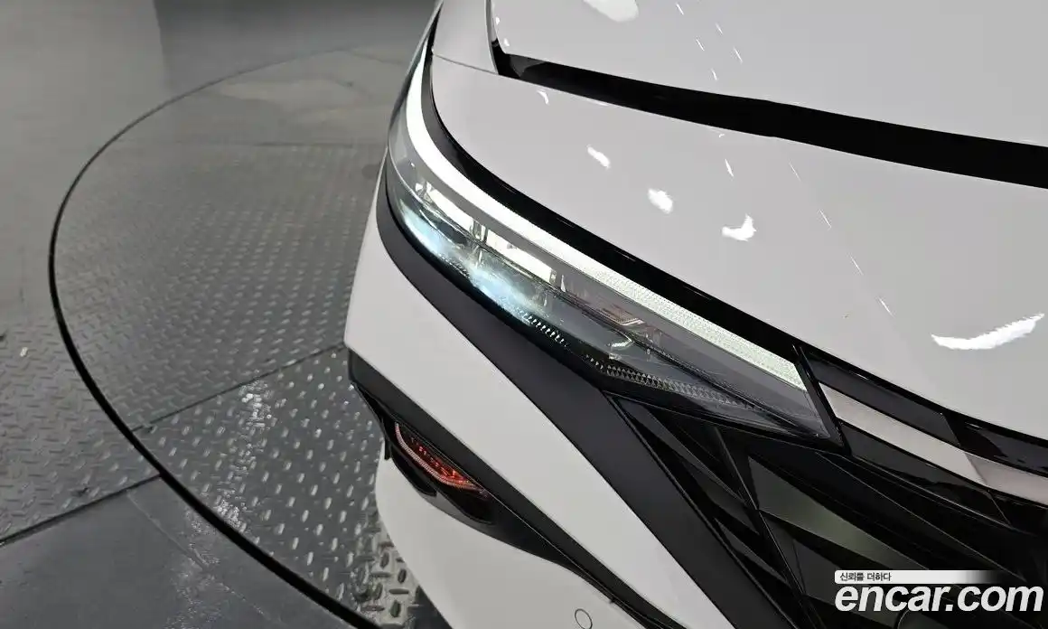 Hyundai Avante 2025 1.6 автомат (гидро), фото 8