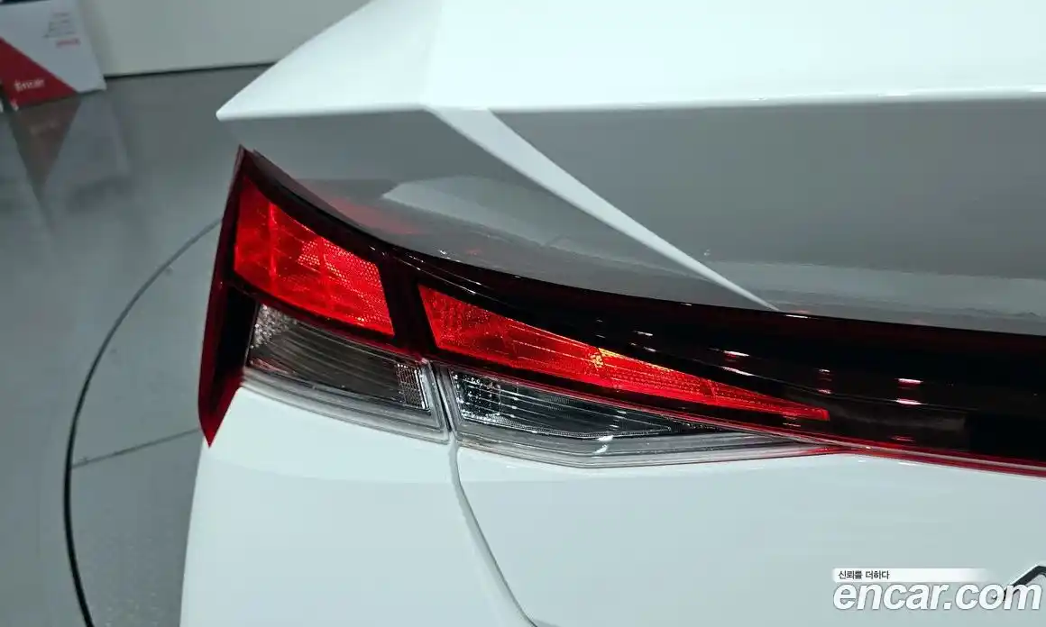 Hyundai Avante 2025 1.6 автомат (гидро), фото 9