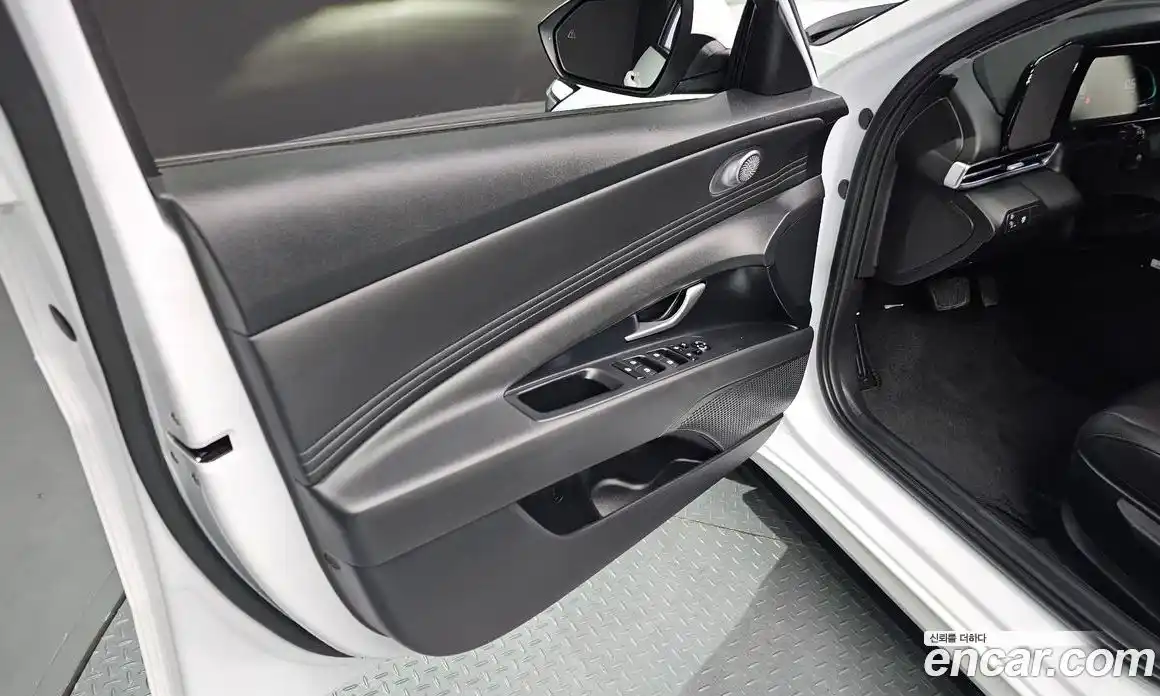 Hyundai Avante 2025 1.6 автомат (гидро), фото 14
