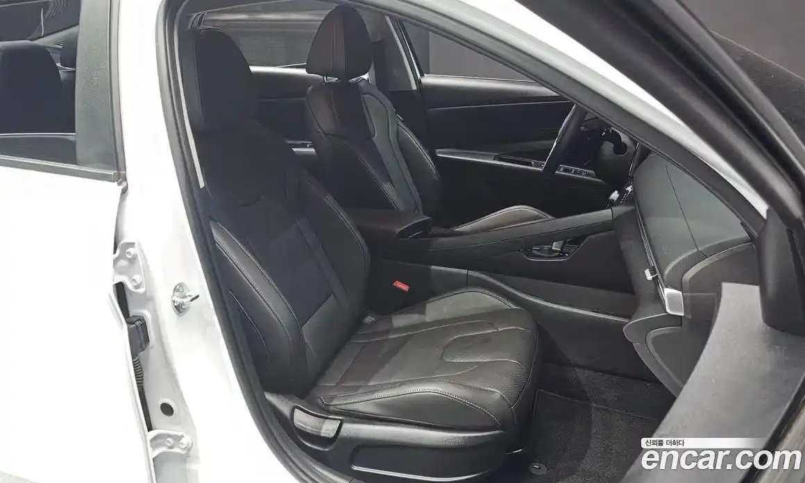 Hyundai Avante 2025 1.6 автомат (гидро), фото 16