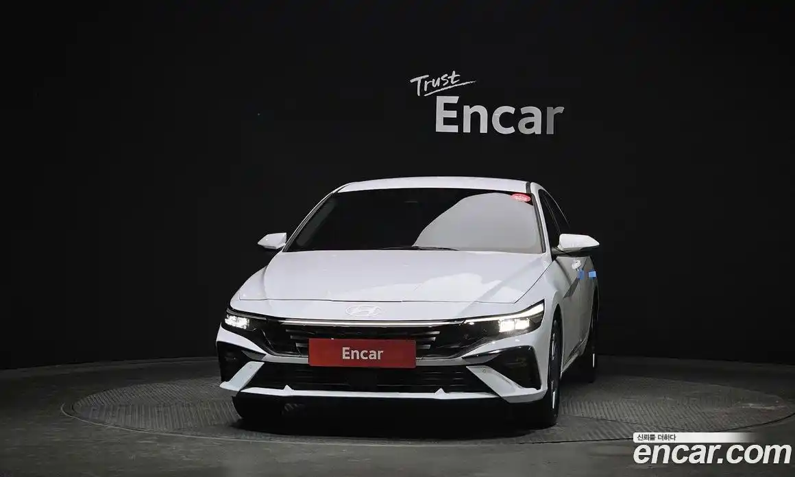 Hyundai Avante 2025 1.6 автомат (гидро), фото 3