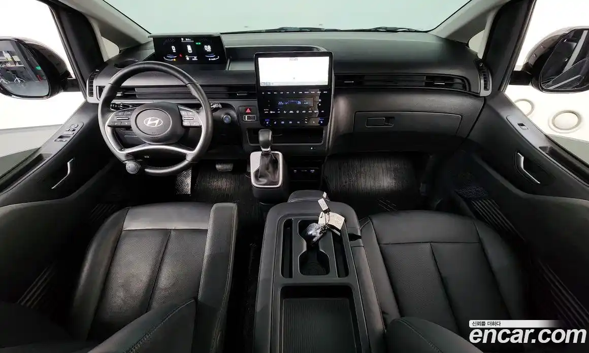 Hyundai Staria 2025 2.2 автомат (гидро), фото 10