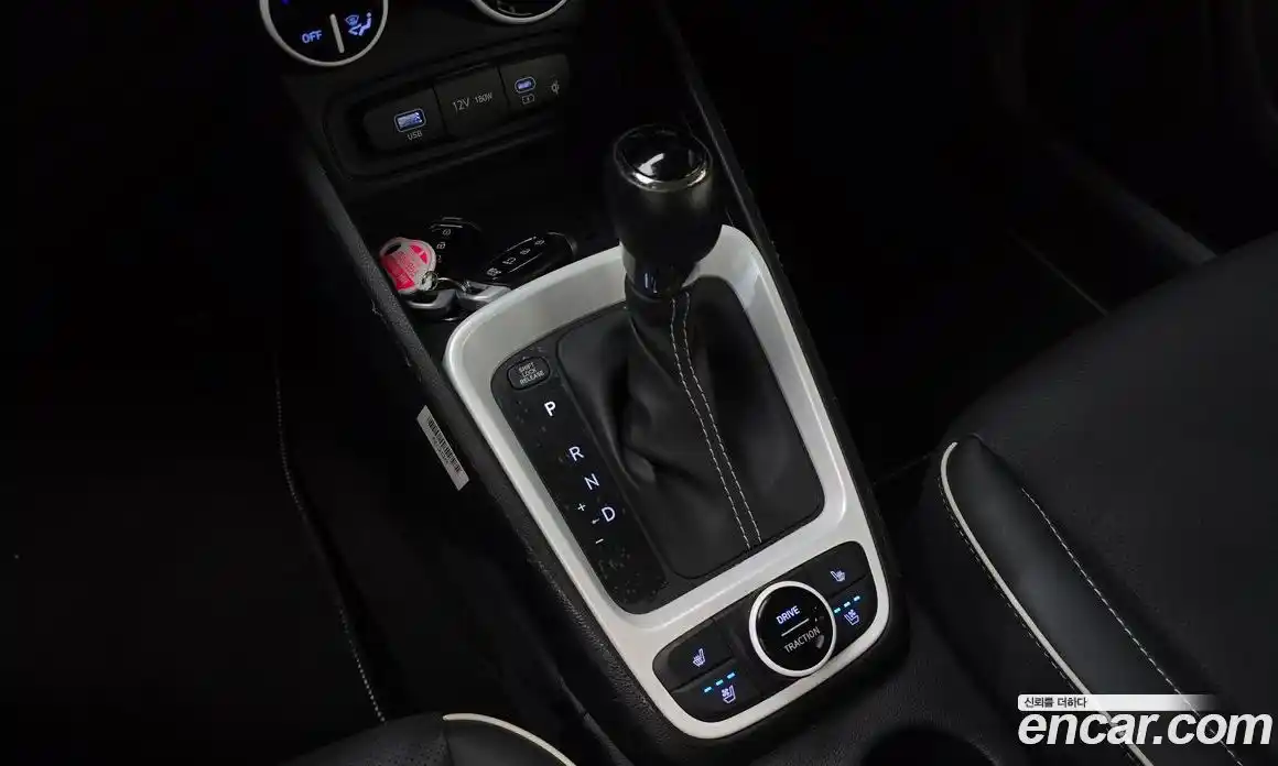 Hyundai Venue 2023 1.6 автомат (гидро), фото 12