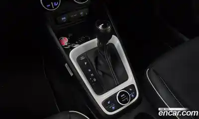 Hyundai Venue 2023 1.6 автомат (гидро), миниатюра 12