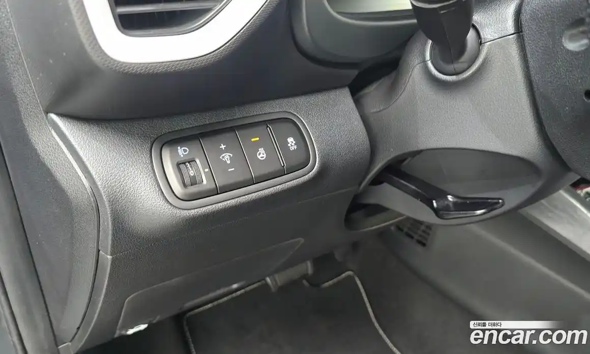Hyundai Venue 2023 1.6 автомат (гидро), фото 20