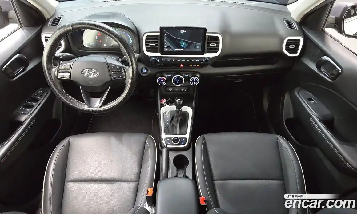 Hyundai Venue 2023 1.6 автомат (гидро), фото 10