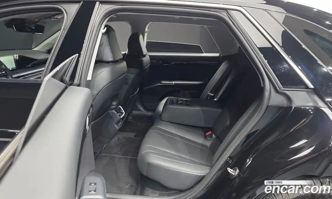 Hyundai Grandeur 2023 1.6 автомат (гидро), фото 18