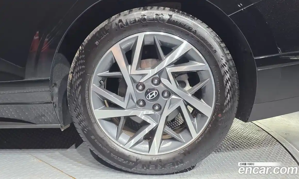 Hyundai Grandeur 2023 1.6 автомат (гидро), фото 7