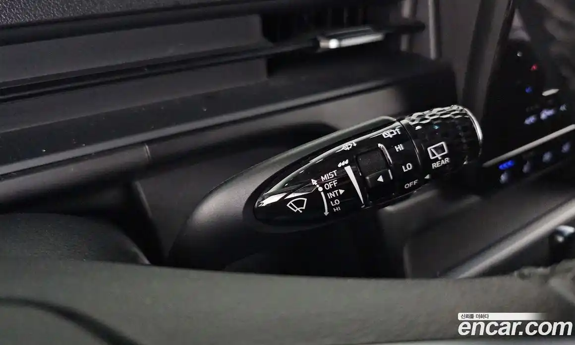 Hyundai Staria 2023 2.2 автомат (гидро), фото 25