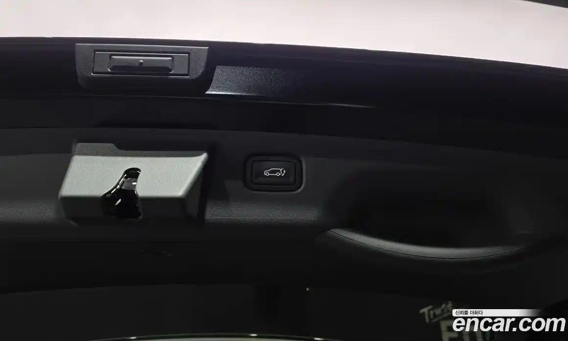 Kia EV3 2024 0.2 автомат (гидро), фото 23
