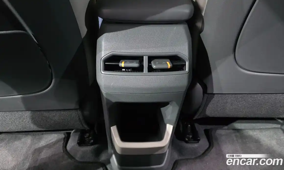 Kia EV3 2024 0.2 автомат (гидро), фото 35