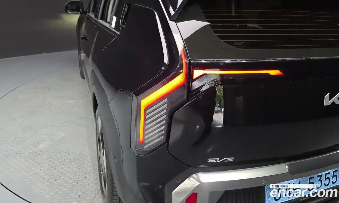 Kia EV3 2024 0.2 автомат (гидро), фото 9