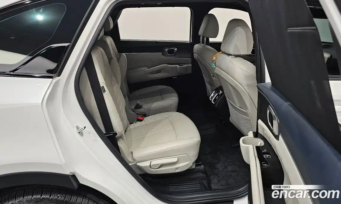 Kia Sorento 2024 1.6 автомат (гидро), фото 17