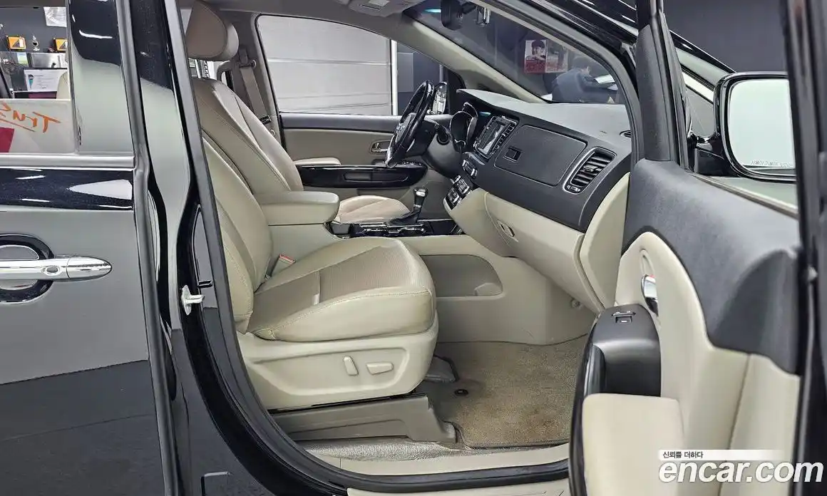 Kia Carnival 2018 2.2 автомат (гидро), фото 11