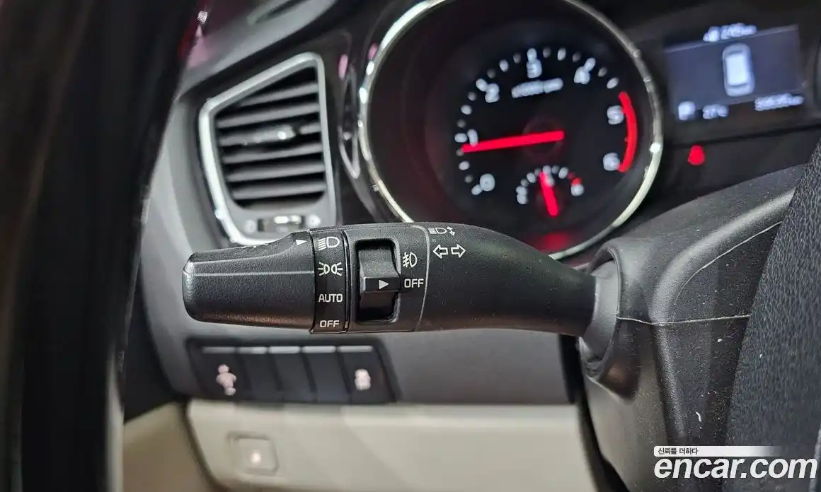 Kia Carnival 2018 2.2 автомат (гидро), фото 16