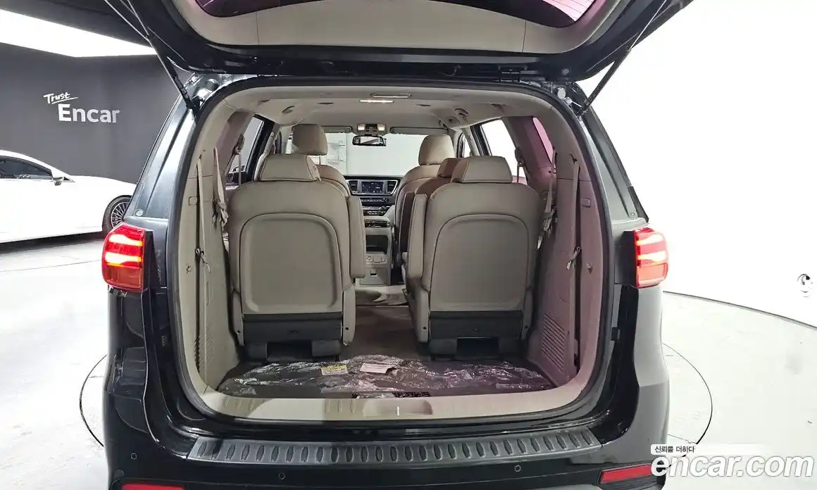 Kia Carnival 2018 2.2 автомат (гидро), фото 20