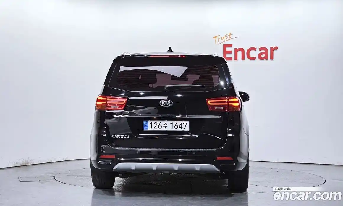 Kia Carnival 2018 2.2 автомат (гидро), фото 4