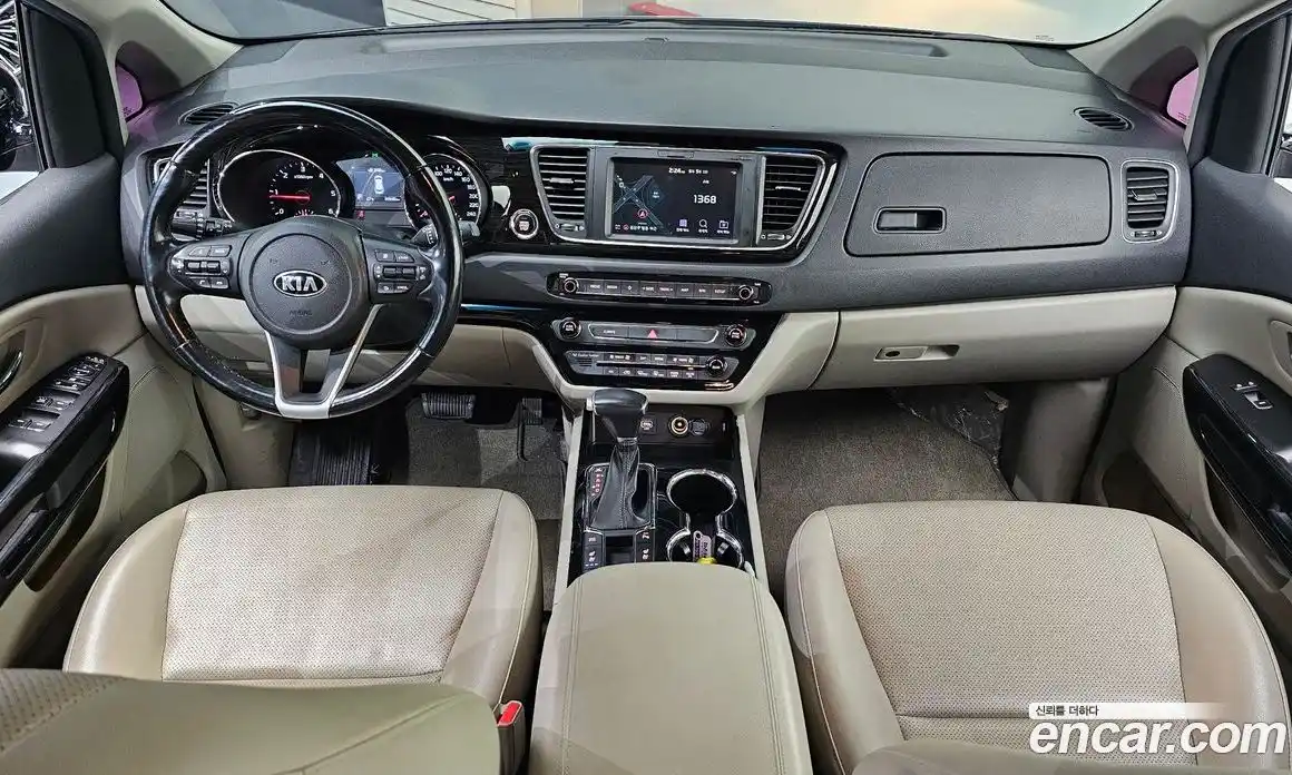 Kia Carnival 2018 2.2 автомат (гидро), фото 7