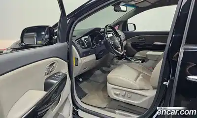 Kia Carnival 2018 2.2 автомат (гидро), миниатюра 10