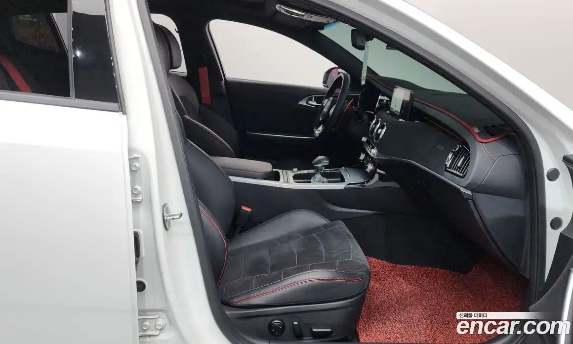 Kia Stinger 2022 3.3 автомат (гидро), фото 16