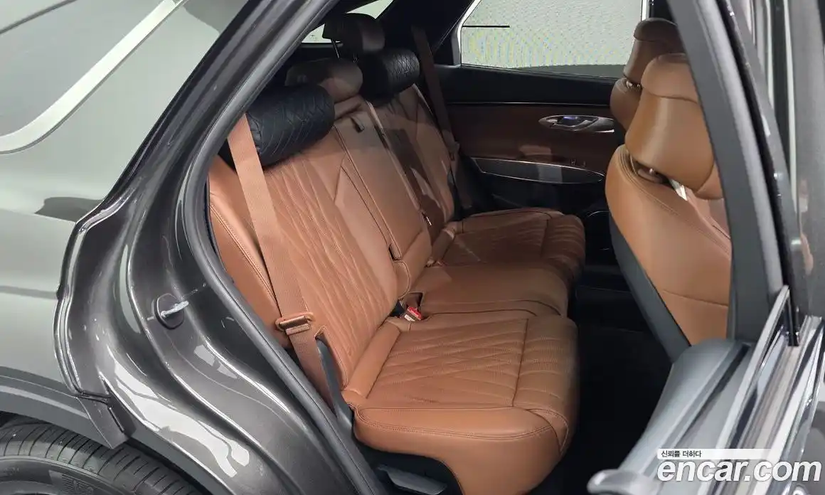 Genesis GV70 2023 2.5 автомат (гидро), фото 16