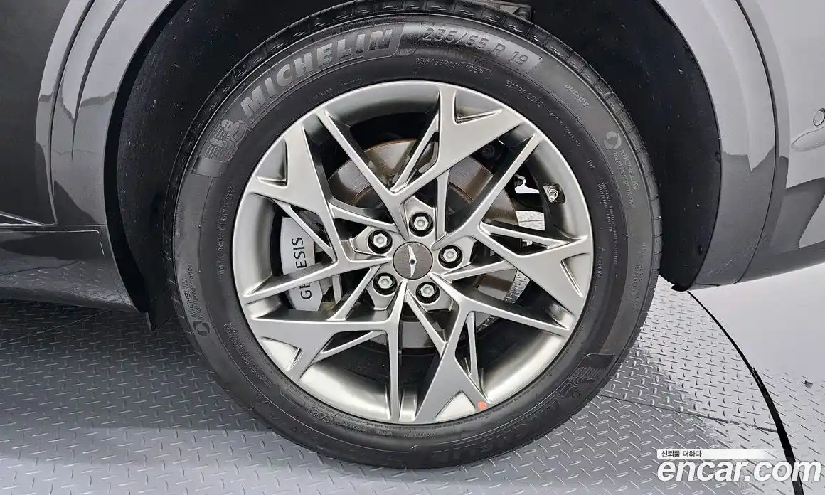 Genesis GV70 2023 2.5 автомат (гидро), фото 6