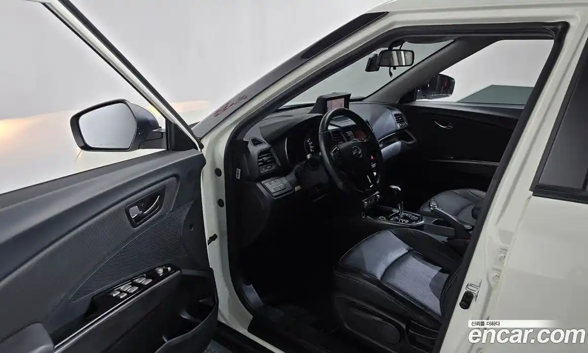 SsangYong TIBOLI 2017 1.6 автомат (гидро), фото 10