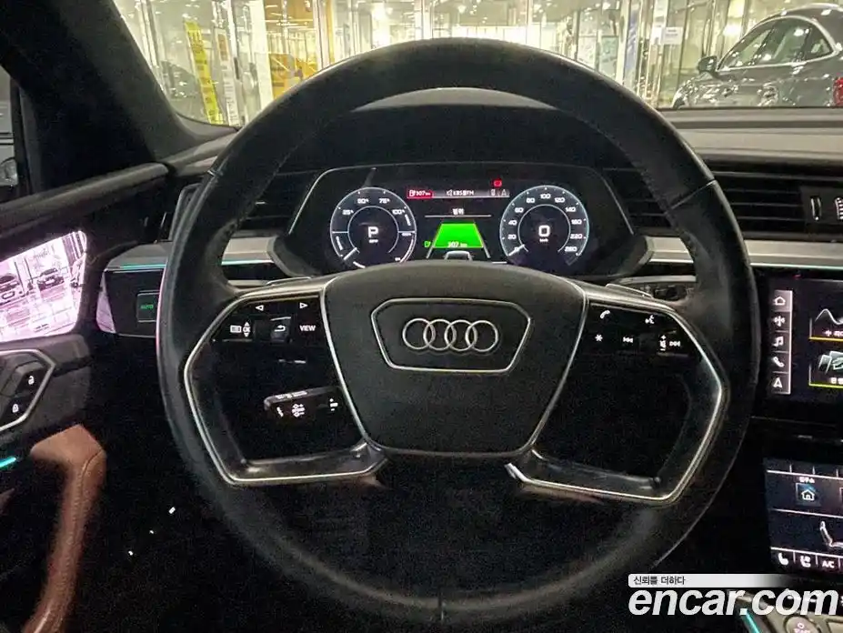 Audi e-tron 2022 0.2 автомат (гидро), фото 11
