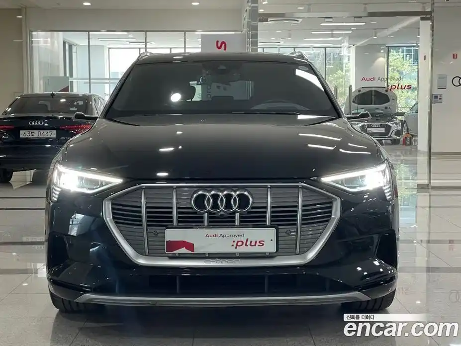 Audi e-tron 2022 0.2 автомат (гидро), фото 3