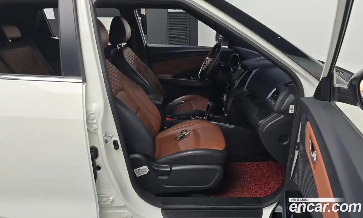 SsangYong TIBOLI 2018 1.6 автомат (гидро), фото 16