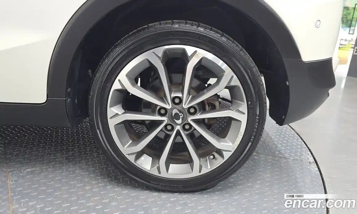 SsangYong TIBOLI 2018 1.6 автомат (гидро), фото 4