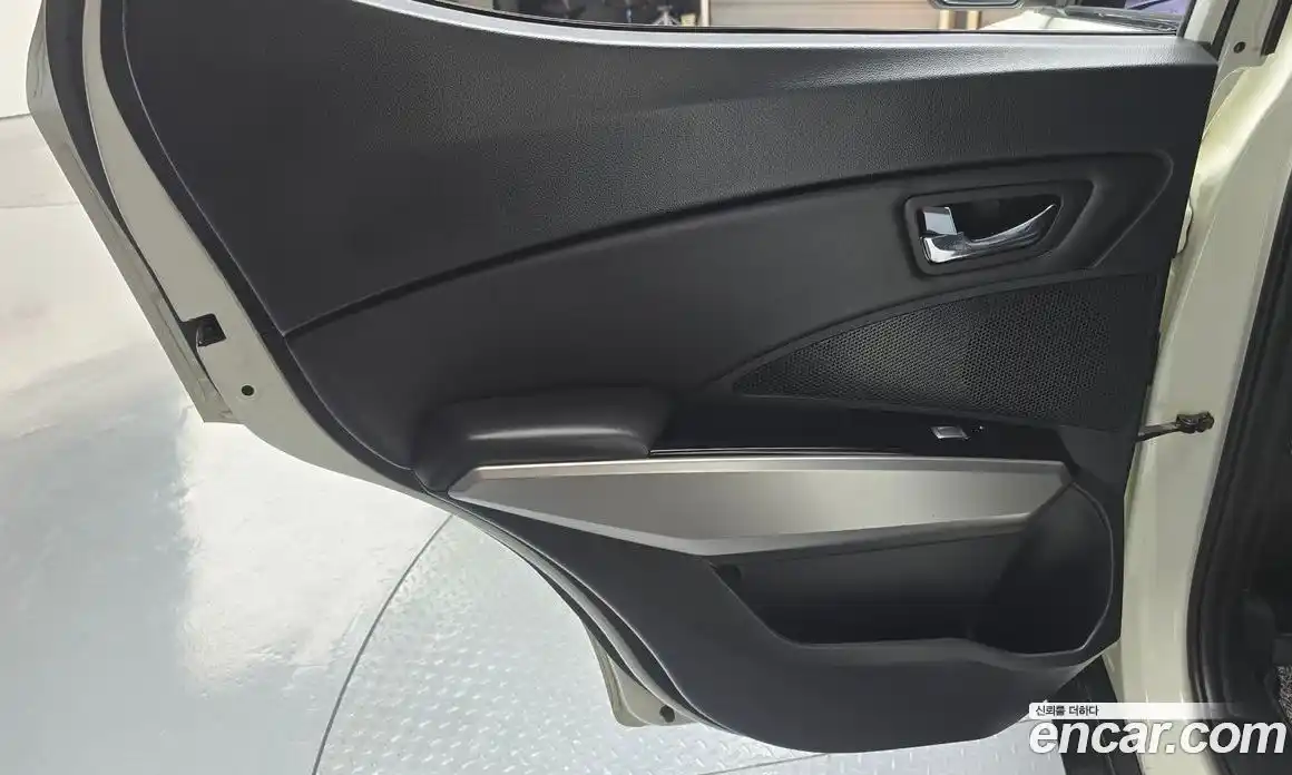 SsangYong TIBOLI 2015 1.6 автомат (гидро), фото 15