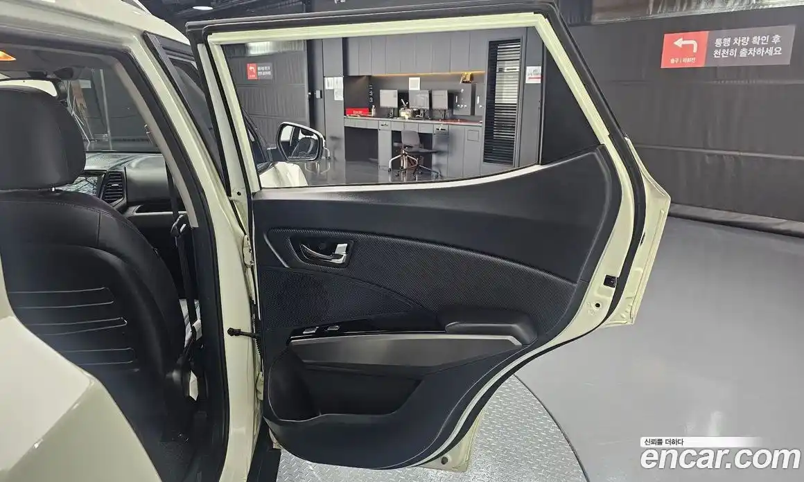 SsangYong TIBOLI 2017 1.6 автомат (гидро), фото 14