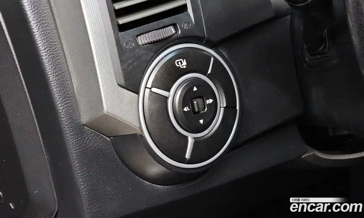 SsangYong Korando 2013 2.0 автомат (гидро), фото 24