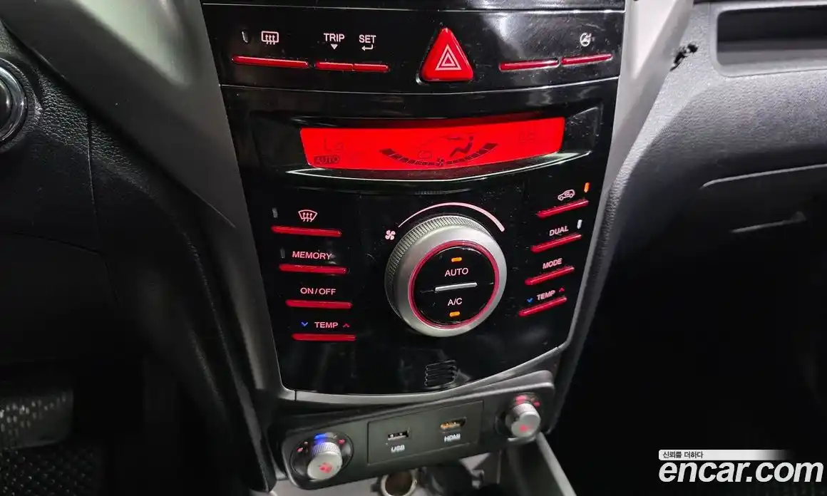 SsangYong TIBOLI 2015 1.6 автомат (гидро), фото 16