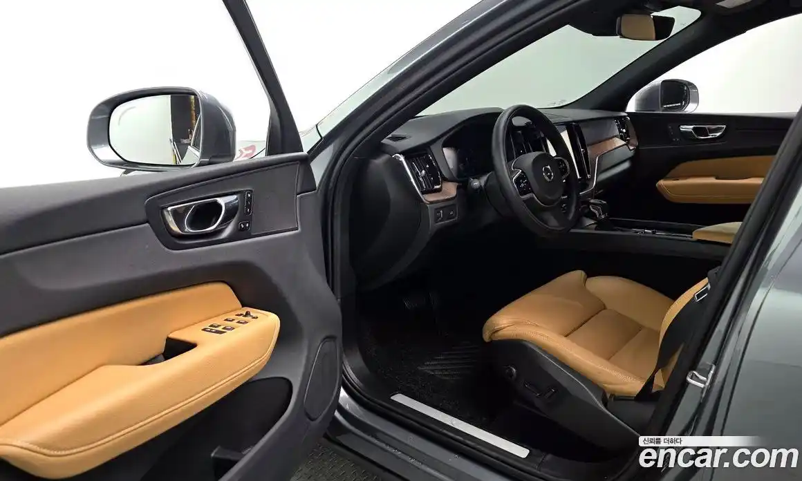 Volvo XC60 2019 2.0 автомат (гидро), фото 11