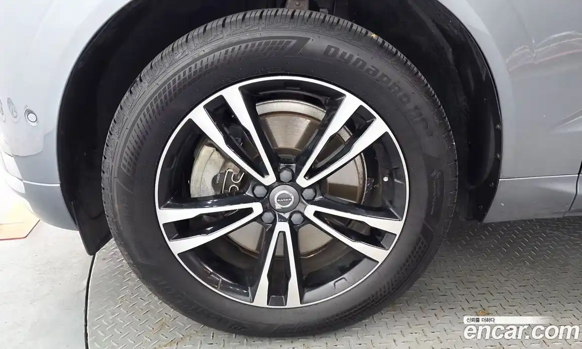 Volvo XC60 2019 2.0 автомат (гидро), фото 5