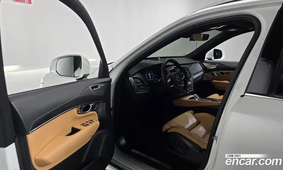 Volvo XC90 2023 2.0 автомат (гидро), фото 13